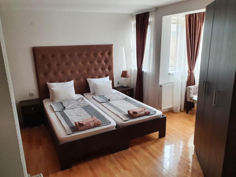 One-Bedroom Apartment image 3
