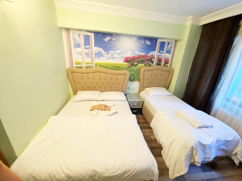 Standard Triple Room image 3