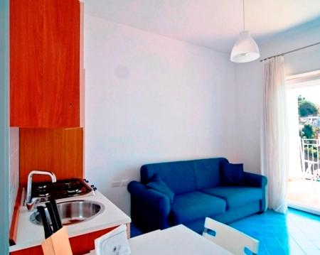 Studio with Sofa Bed image 3