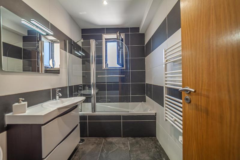 One-Bedroom House image 3