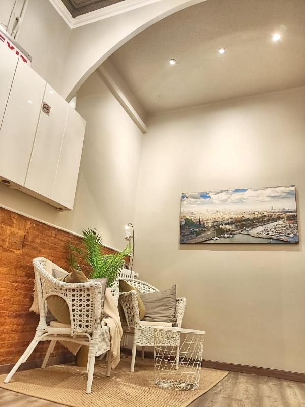 Double or Twin Room with Private Bathroom image 4