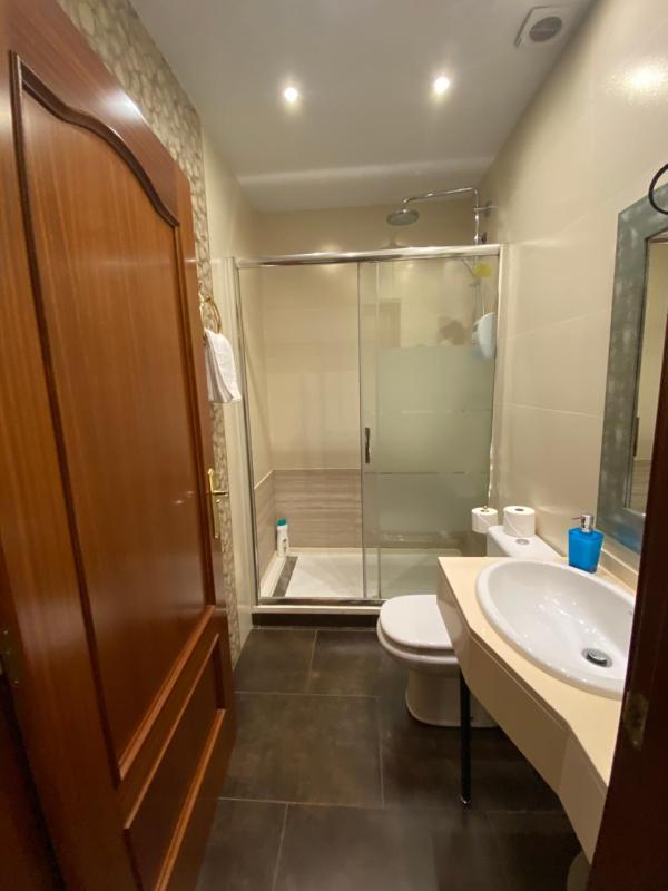 Triple Room with Private Bathroom image 2