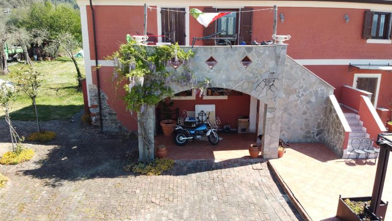 One-Bedroom Apartment with Sea View image 3