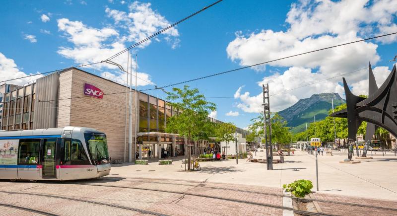 Apparthotel Le Hüb Grenoble - image 4