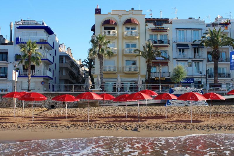 URH Sitges Playa - image 17