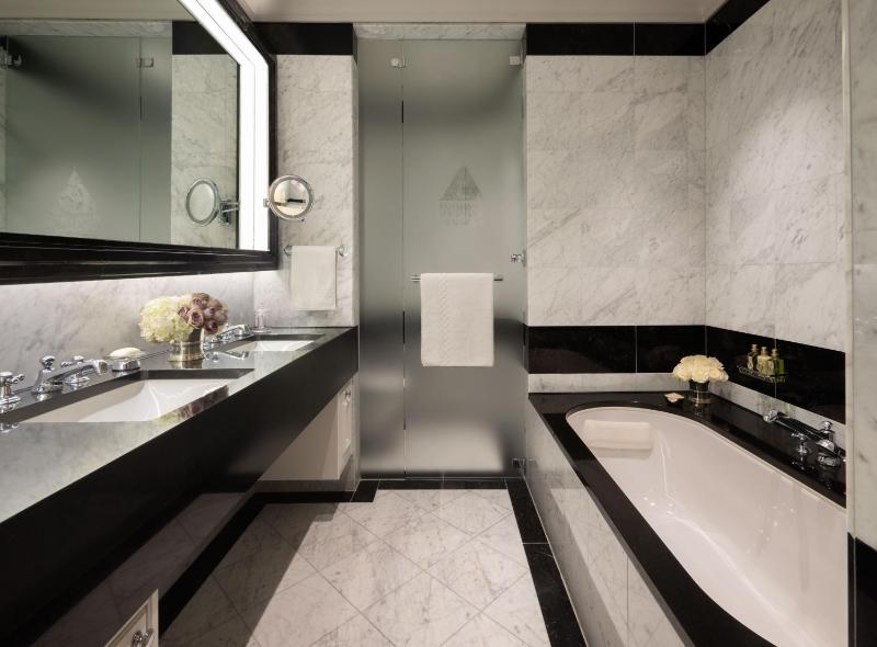 Signature Lake Double Room with Balcony image 2