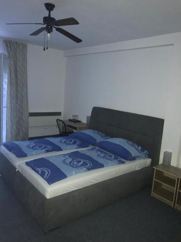 Triple Room with Extra Bed image 3