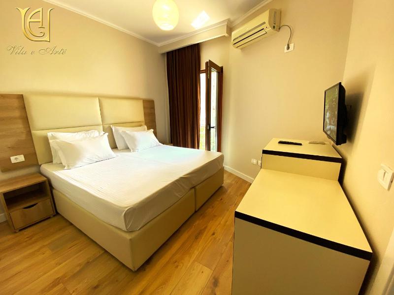 Standard Double Room image 3