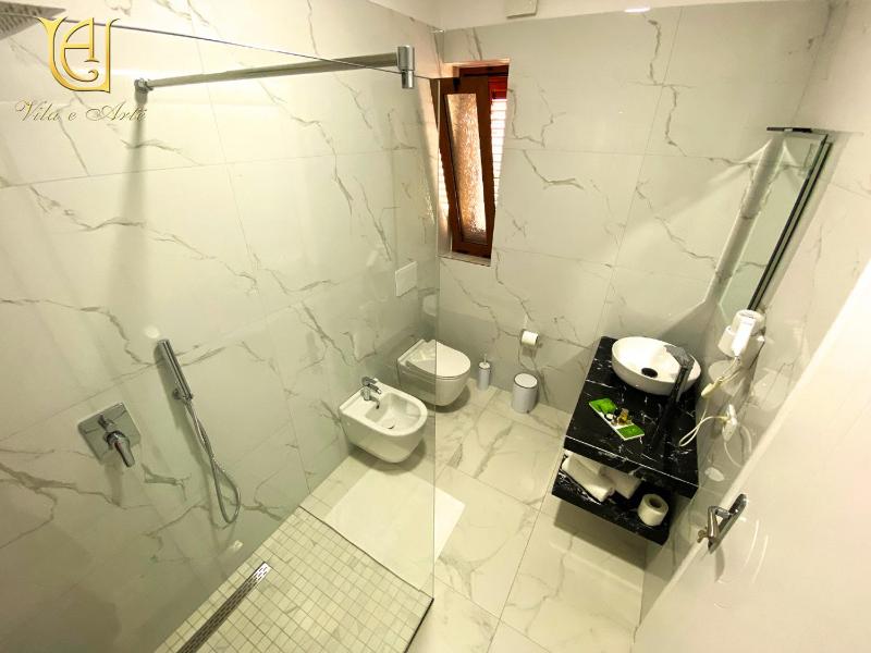 Triple Room image 2