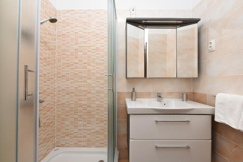 One-Bedroom Apartment - Ground Floor image 1