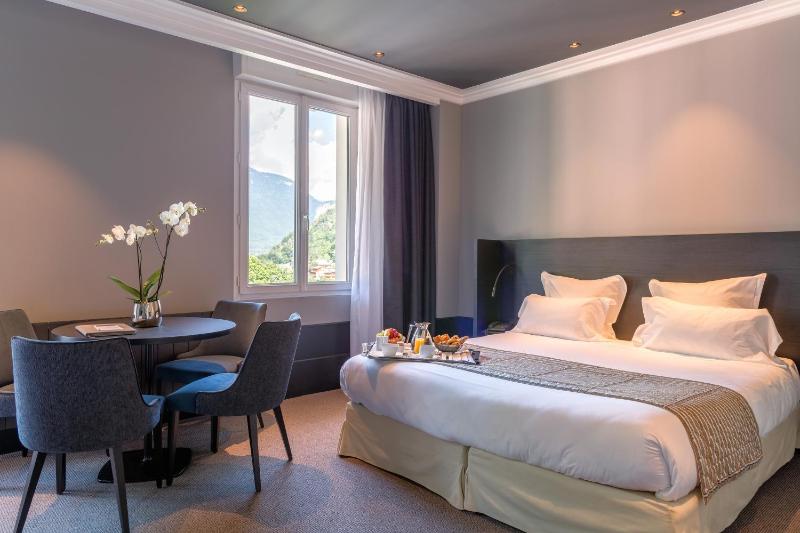 Privilege Quadruple Room image 3