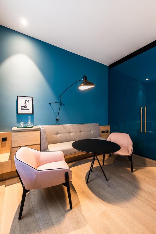 Deluxe Double Room image 4