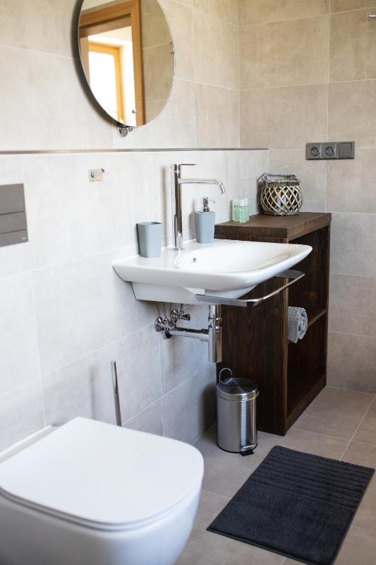 Deluxe Double Room with Bath image 4