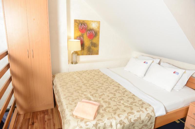One-Bedroom Apartment image 1