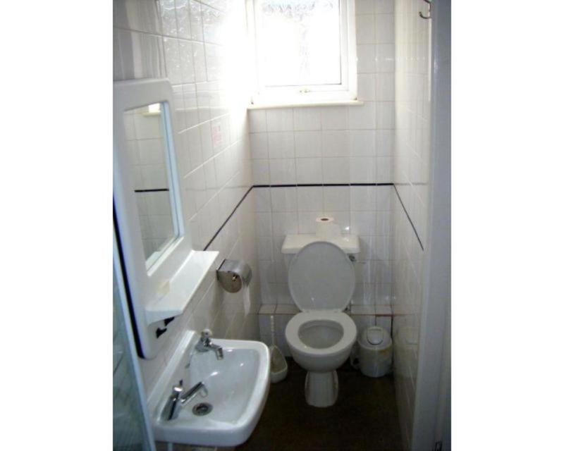 Triple Room with Shower image 2