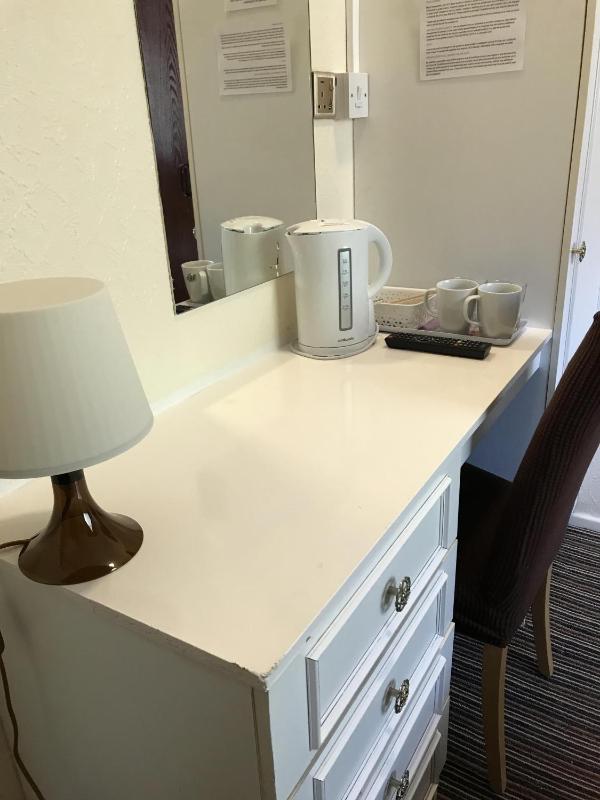 Budget Double Room image 3