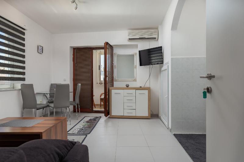 Apartments Smaila 1729 - image 28