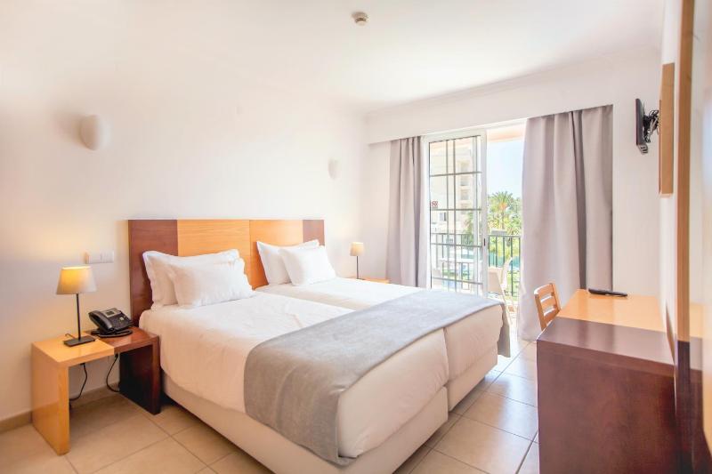 Aquamar Albufeira Aparthotel - image 29