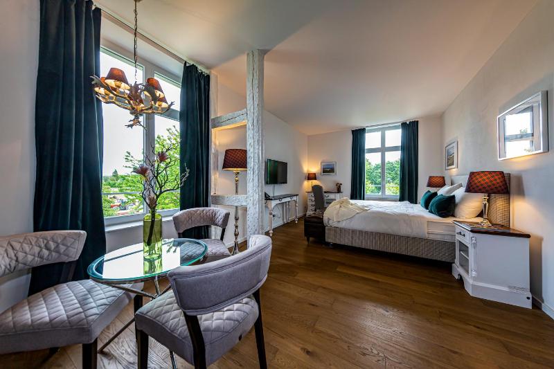 Superior Apartment image 1