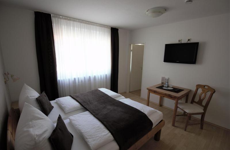 Double Room image 1
