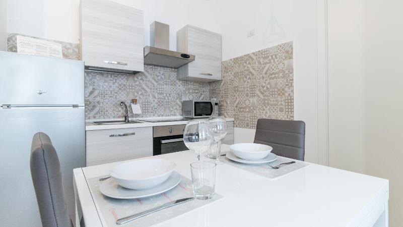 One-Bedroom Apartment image 4