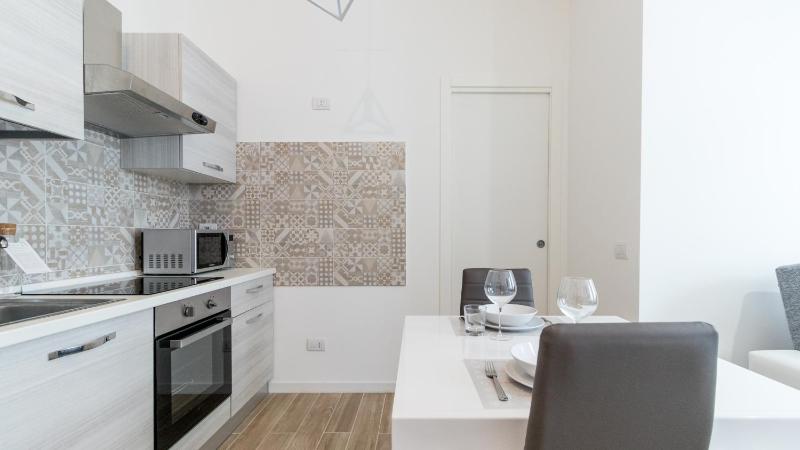 One-Bedroom Apartment image 3