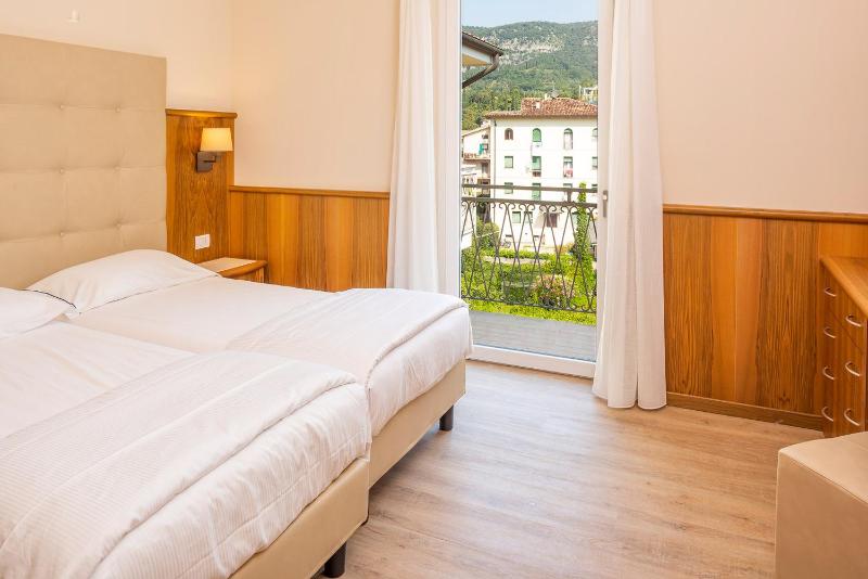 Double or Twin Room image 1
