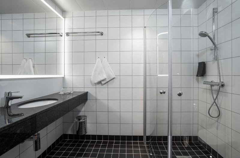 Superior Double Room image 3