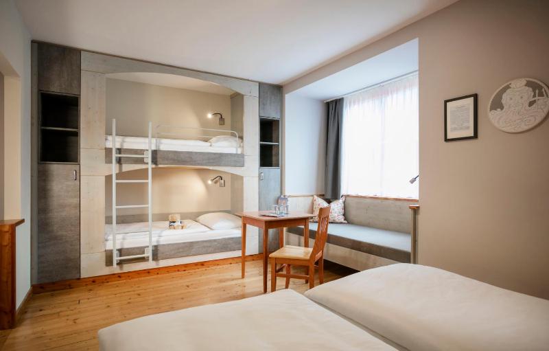Quadruple Room image 1