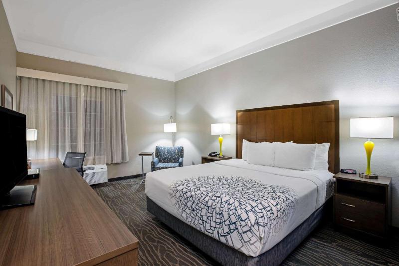 King Room image 1