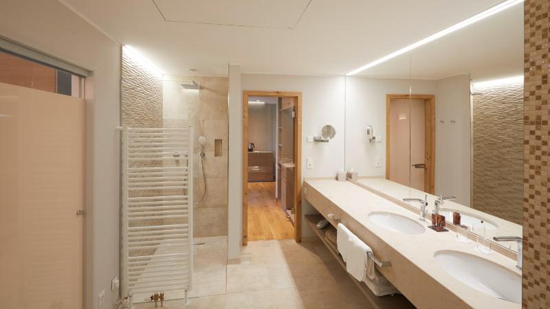 Suite image 3