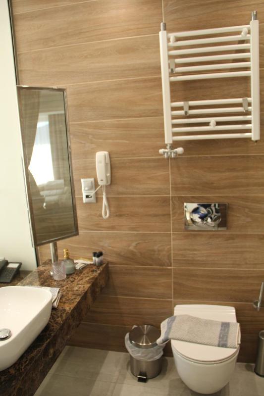Economy Double or Twin Room image 3