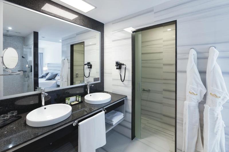 Junior Suite image 4