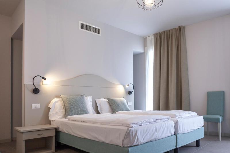 Quadruple Room image 3