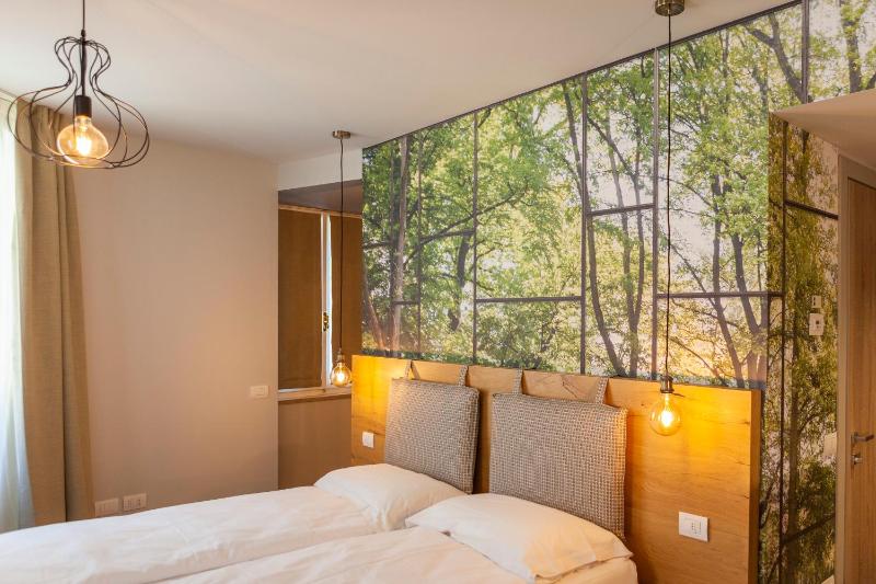 Superior Double or Twin Room image 3