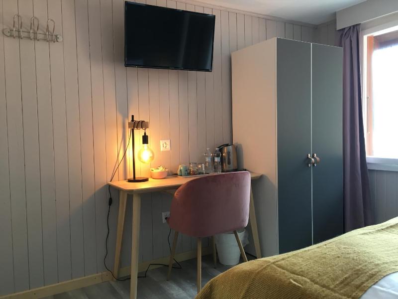 Standard Double Room image 4
