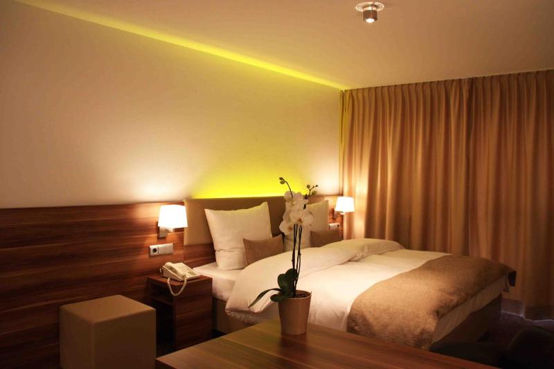 Double Room image 2