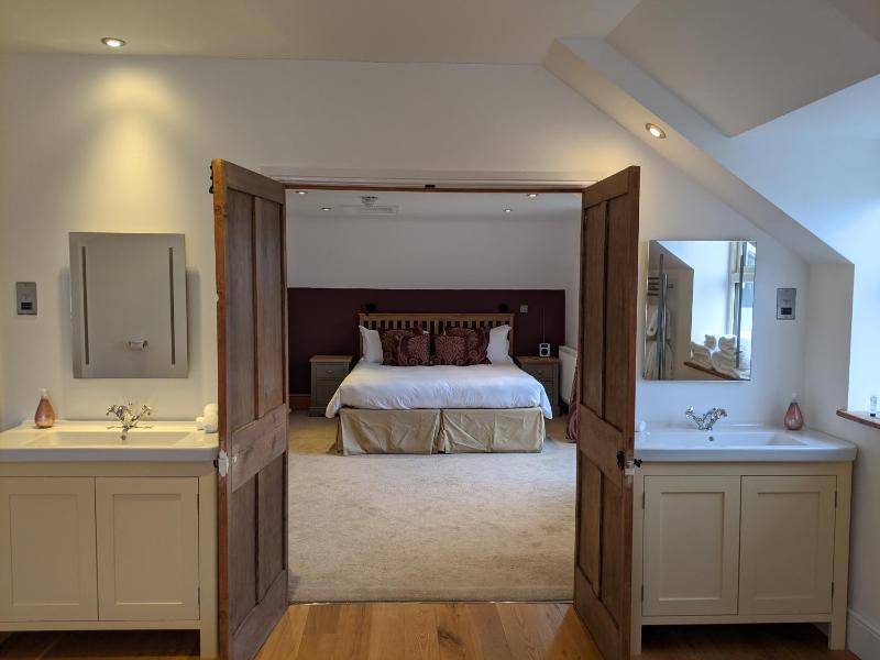 Family Suite with Balcony image 1