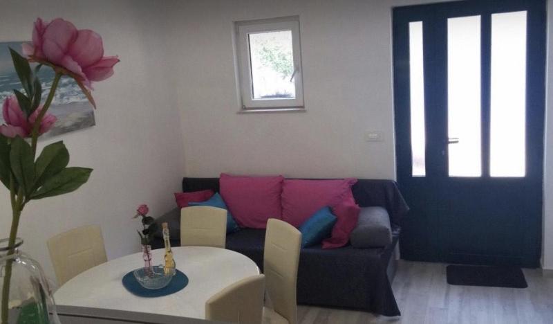 Two-Bedroom Apartment with Terrace and Sea View image 1