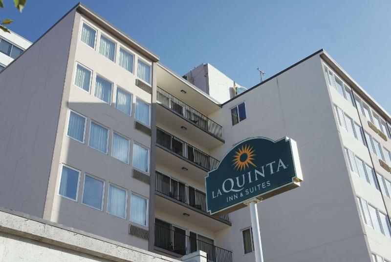 La Quinta Inn & Suites by Wyndham Seattle Downtown - image 14
