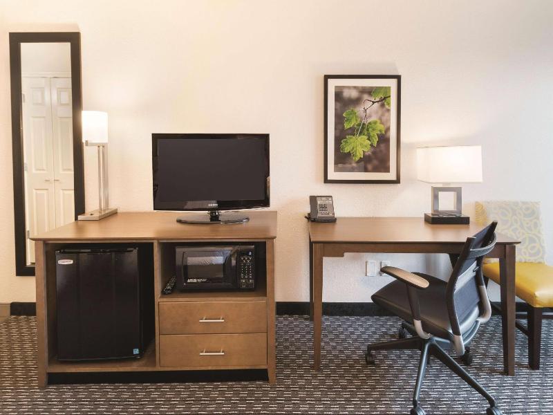 Double Room with Two Double Beds - Non-Smoking image 1