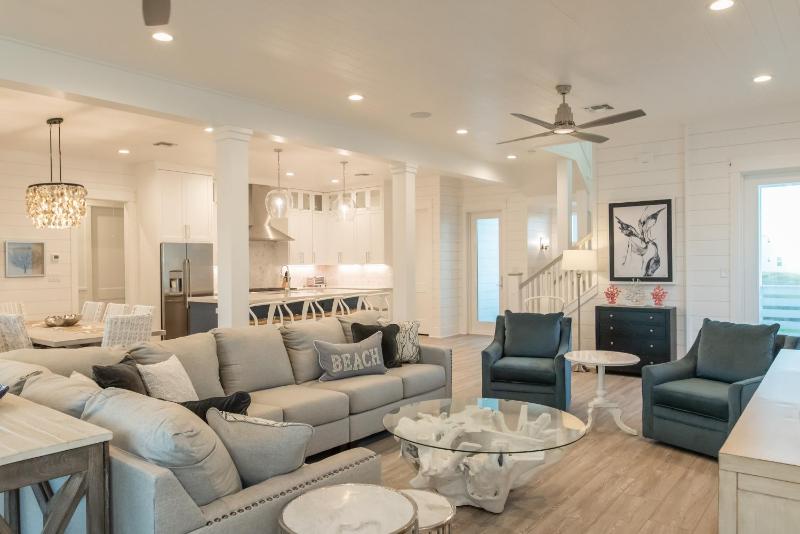 Five-Bedroom House image 3