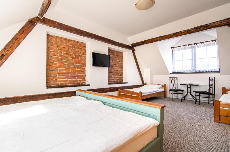 Quadruple Room with Bath image 2