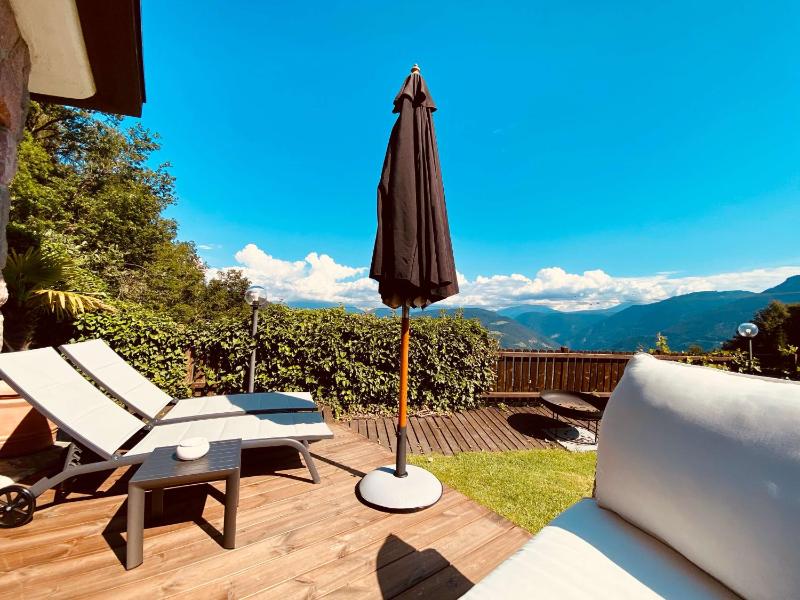 Suite with Garden View image 2