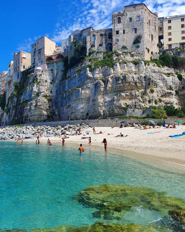 Domus Centro Tropea - image 25