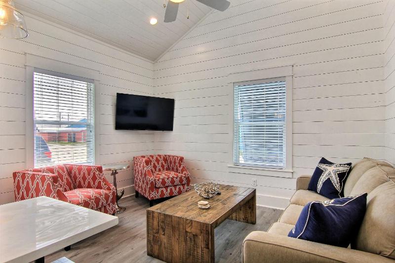 Two-Bedroom House image 3