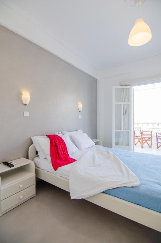 Superior Double Room with Sea View image 1