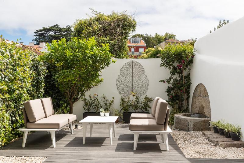 Gallery Townhouse & Home - image 16