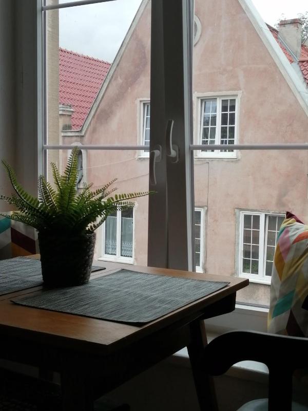 One-Bedroom Apartment image 2