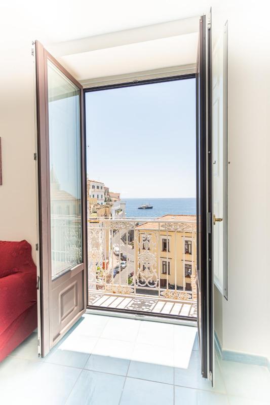 One-Bedroom Apartment image 3